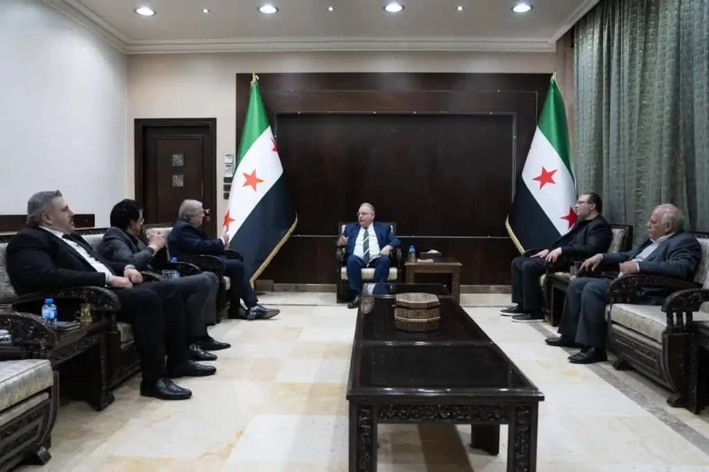 وزير المالية يلتقي رئيس اتحاد غرف السياحة لتوسيع الشراكة